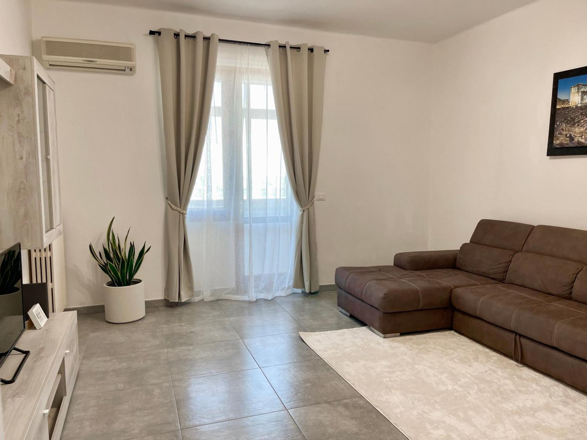All'Apulia N'23 - Apartment With Parking Lecce Exterior photo