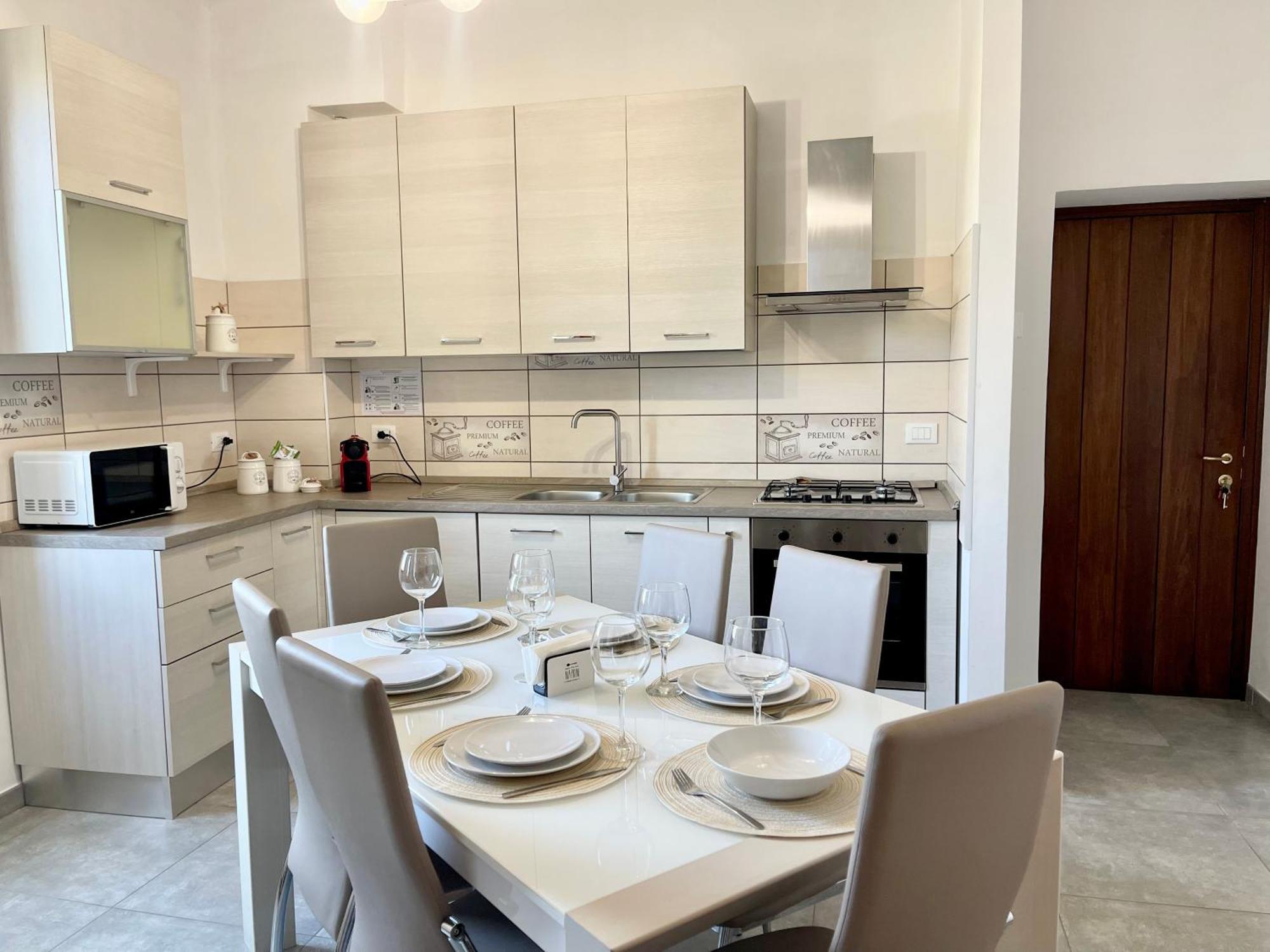 All'Apulia N'23 - Apartment With Parking Lecce Exterior photo