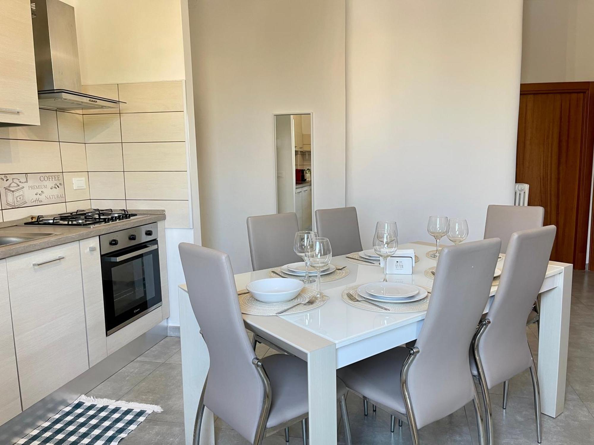 All'Apulia N'23 - Apartment With Parking Lecce Exterior photo